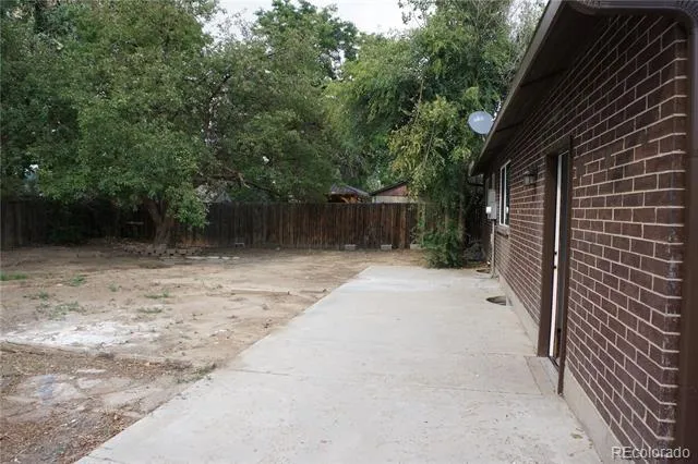 5527 Chandler Court Denver, CO 80239