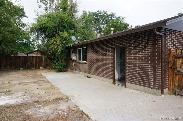 5527 Chandler Court Denver, CO 80239