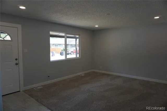 5527 Chandler Court Denver, CO 80239