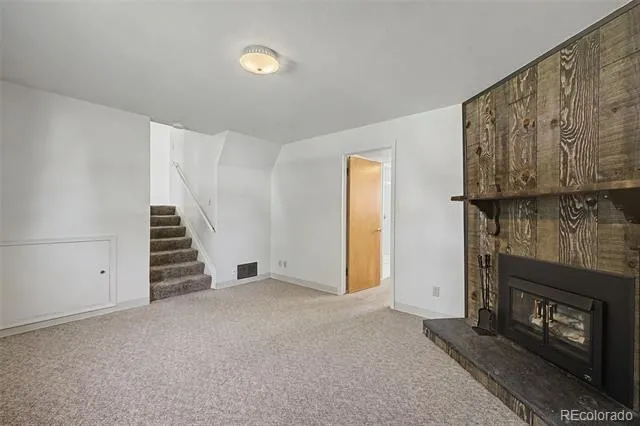 712 Lansing Drive Colorado Springs, CO 80909