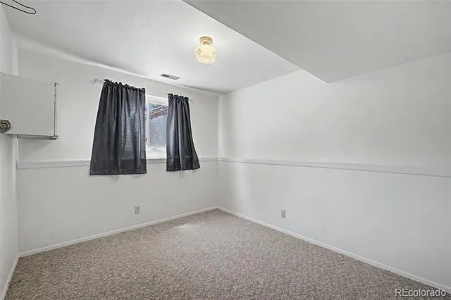 712 Lansing Drive Colorado Springs, CO 80909