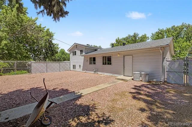 712 Lansing Drive Colorado Springs, CO 80909