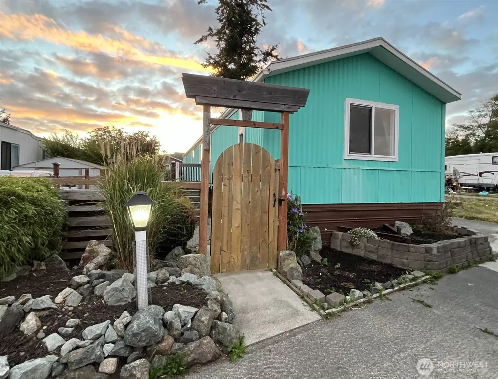 700 NW Crosby Avenue #164 Oak Harbor, WA 98277