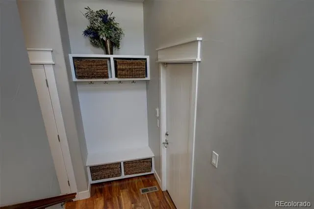 8061 E 50th Place Denver, CO 80238