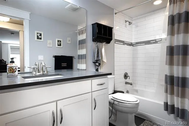 8061 E 50th Place Denver, CO 80238