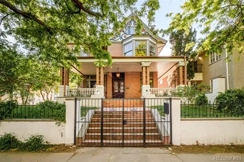 929 Pearl Street