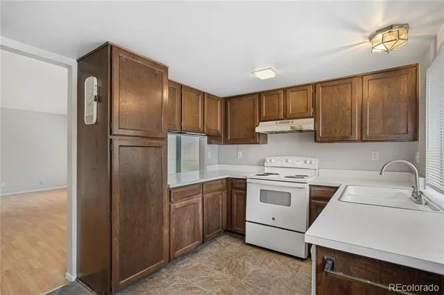 3695 S Kittredge Street #E Aurora, CO 80013