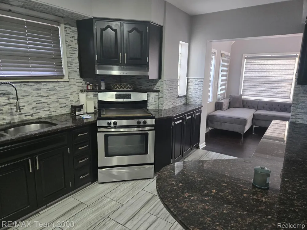 439 Vernon Street Dearborn City, MI 48128