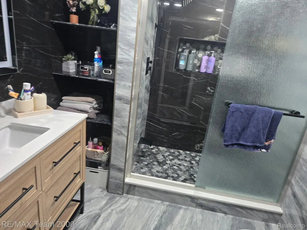 439 Vernon Street Dearborn City, MI 48128