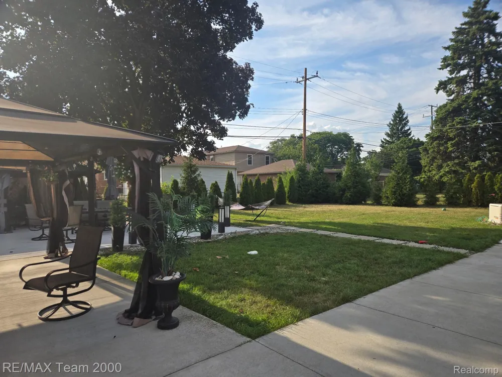 439 Vernon Street Dearborn City, MI 48128