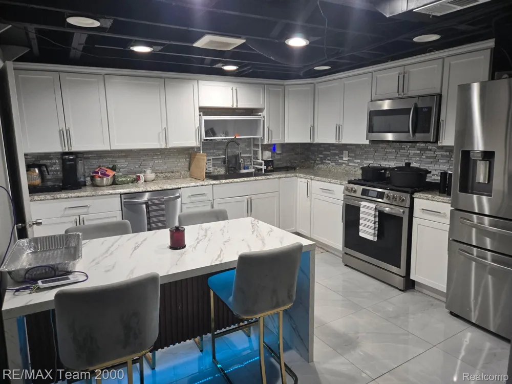 439 Vernon Street Dearborn City, MI 48128