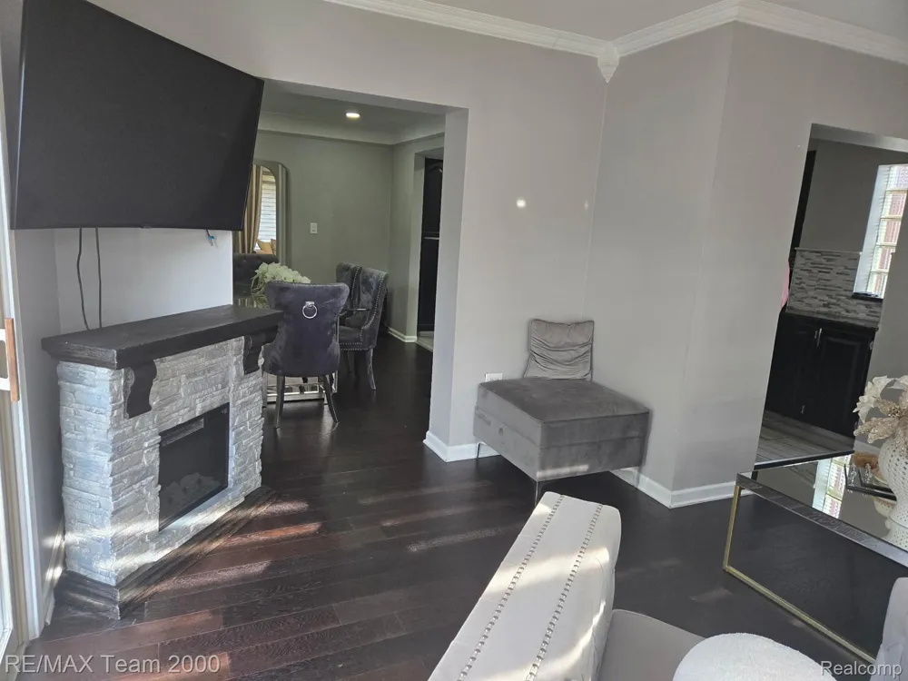 439 Vernon Street Dearborn City, MI 48128