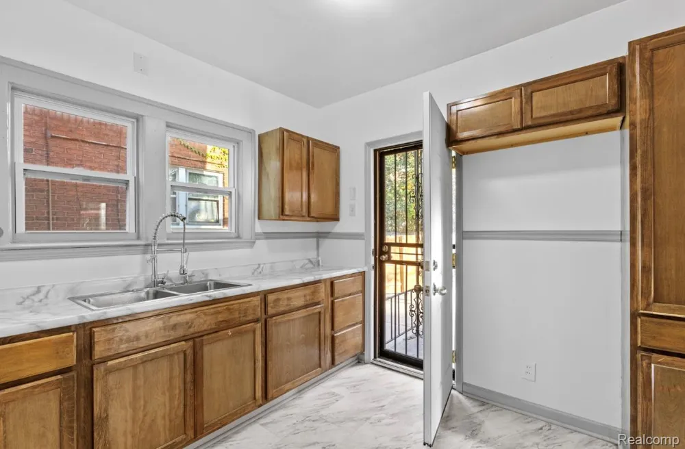 2715 Glynn Court Detroit City, MI 48206