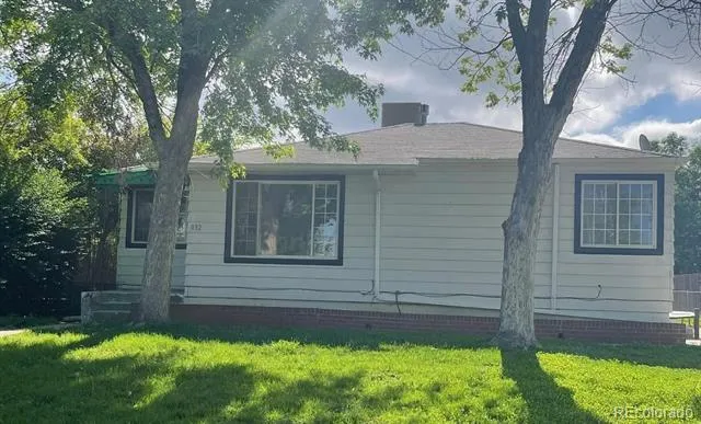 832 Elmira Street Aurora, CO 80010