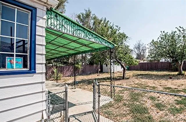 832 Elmira Street Aurora, CO 80010