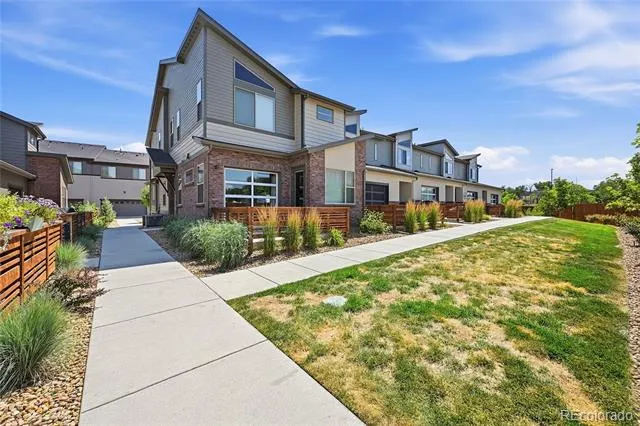 4045 S Teller Street Denver, CO 80235