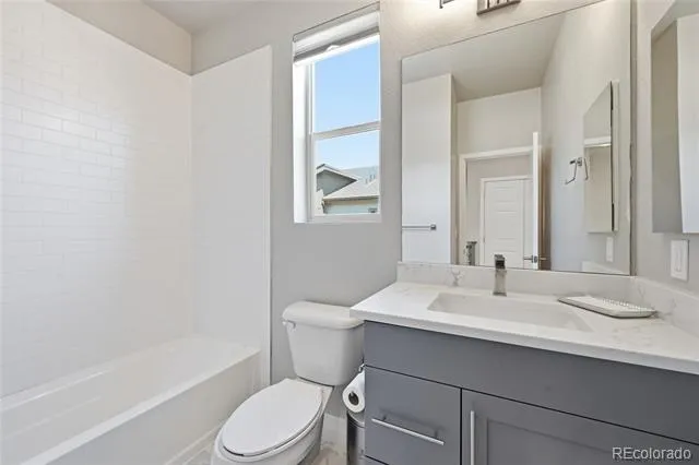 4045 S Teller Street Denver, CO 80235