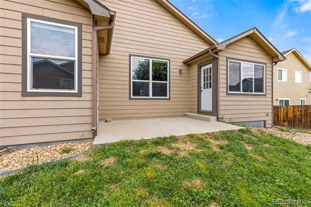 327 Fossil Drive Johnstown, CO 80534