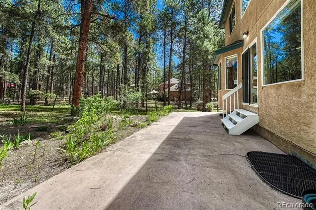 15849 Longmeadow Lane Colorado Springs, CO 80921