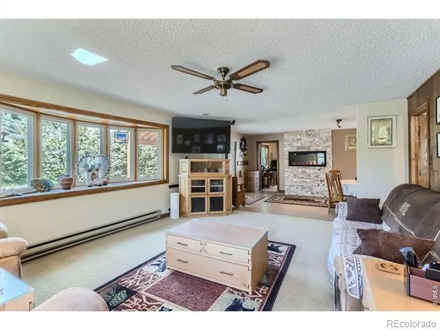 16450 Dakota Ridge Road Longmont, CO 80503