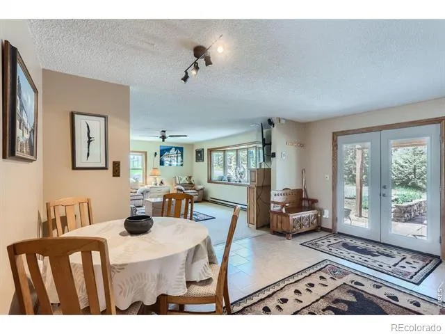 16450 Dakota Ridge Road Longmont, CO 80503