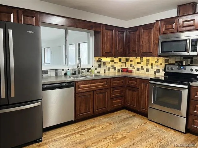 905 Hallam Avenue Colorado Springs, CO 80911