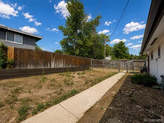 905 Hallam Avenue Colorado Springs, CO 80911