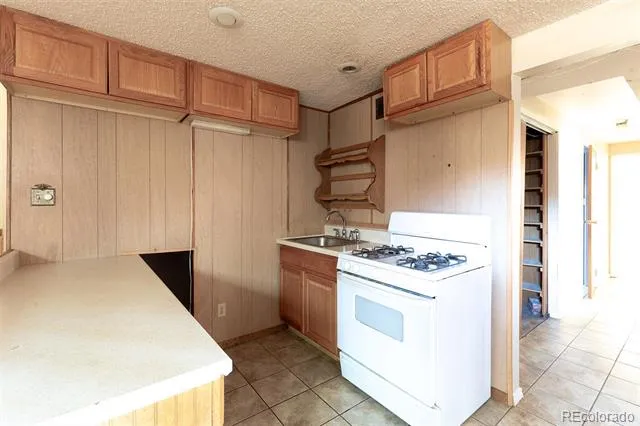 1443 Acacia Drive Colorado Springs, CO 80907