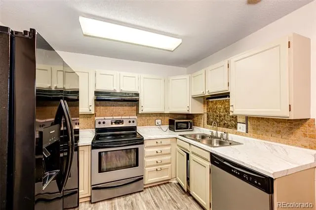 3082 S Wheeling Way #105 Aurora, CO 80014
