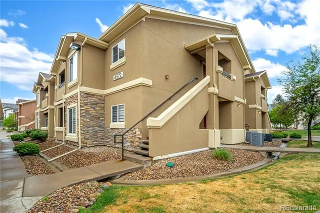4572 Copeland Loop #102 Highlands Ranch, CO 80126