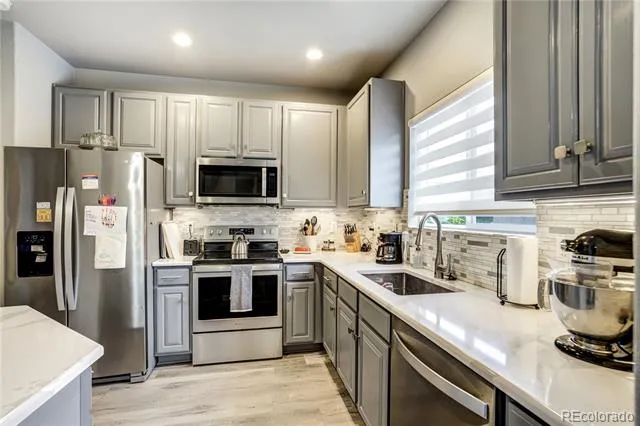 4572 Copeland Loop #102 Highlands Ranch, CO 80126