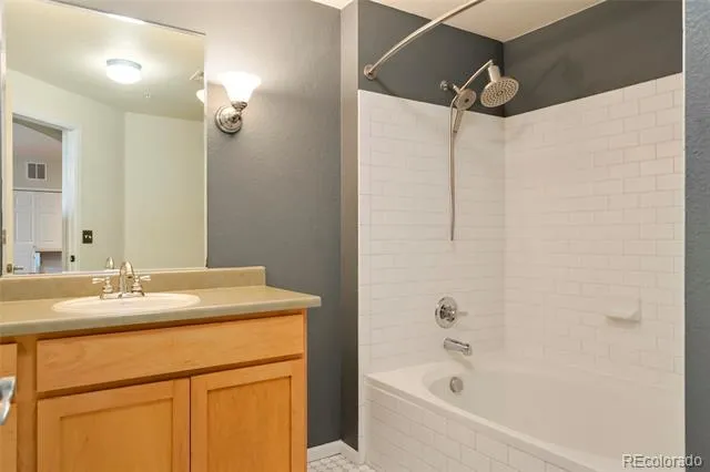 3852 S Dallas Street #8-205 Aurora, CO 80014