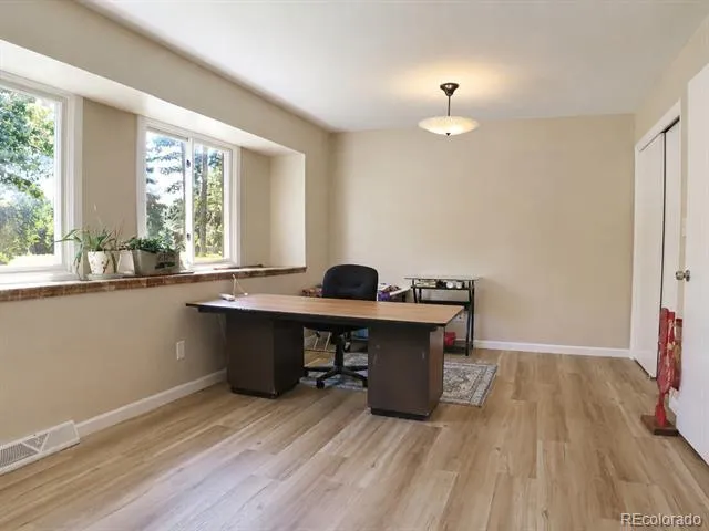 697 S Worchester Street Aurora, CO 80012
