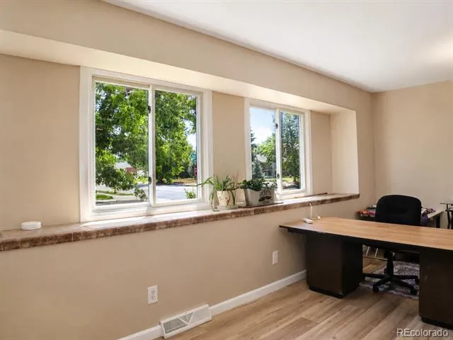 697 S Worchester Street Aurora, CO 80012