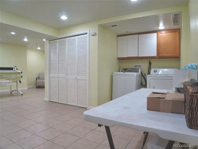 697 S Worchester Street Aurora, CO 80012