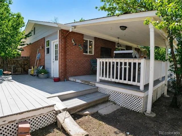 697 S Worchester Street Aurora, CO 80012
