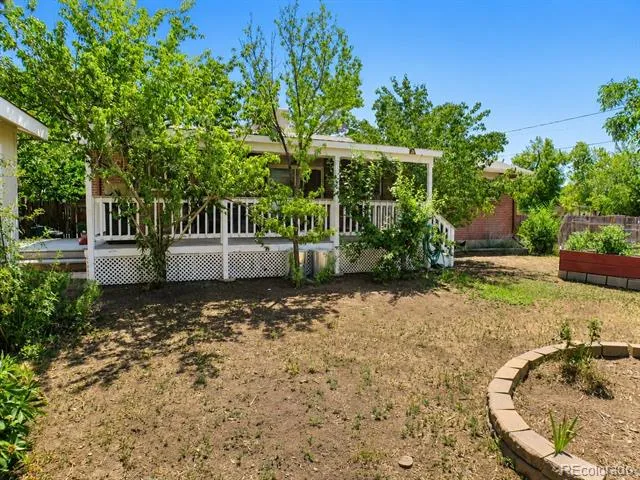 697 S Worchester Street Aurora, CO 80012