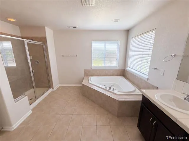 22197 E Easter Circle Aurora, CO 80016