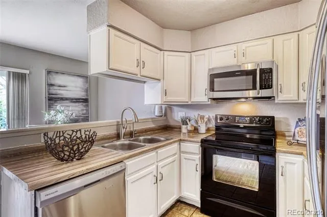11913 E Kepner Drive Aurora, CO 80012