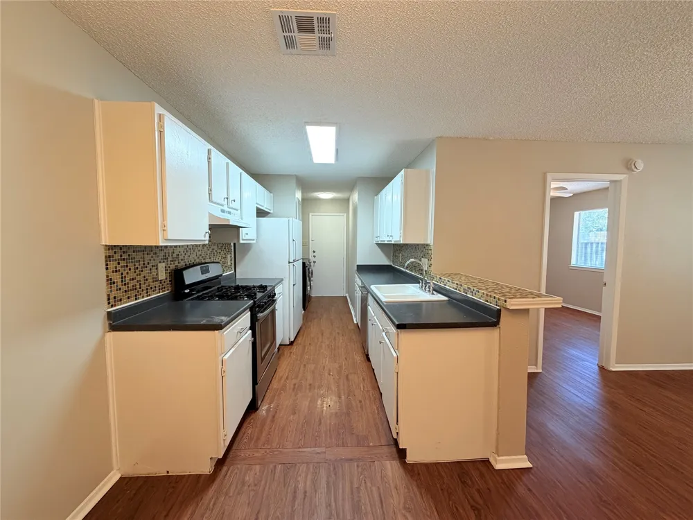 12102 Arrowwood Drive #B Austin, TX 78727
