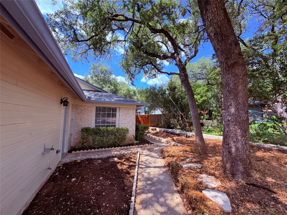 12102 Arrowwood Drive #B Austin, TX 78727