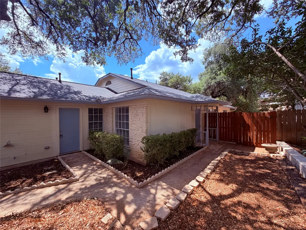 12102 Arrowwood Drive #B Austin, TX 78727