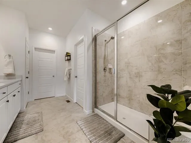 23966 E River Front Drive Aurora, CO 80019