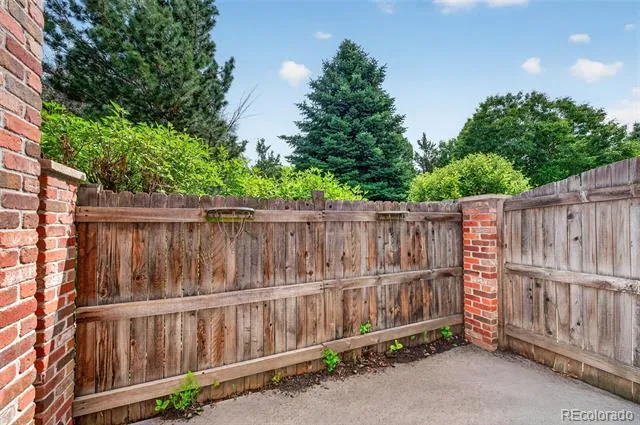 878 S Kalispell Circle #101 Aurora, CO 80017