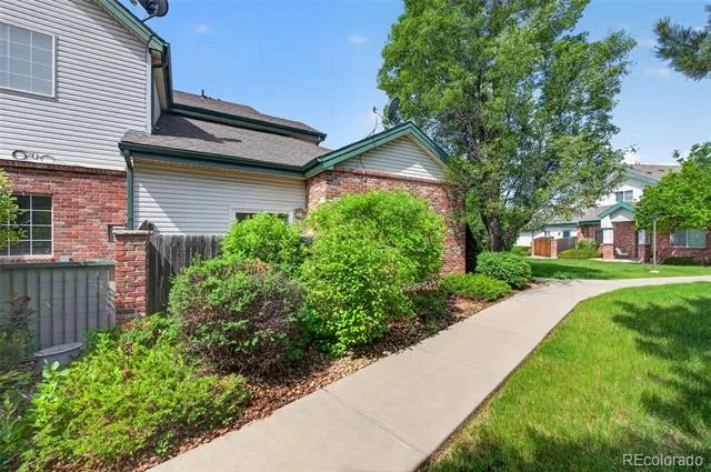 878 S Kalispell Circle #101 Aurora, CO 80017