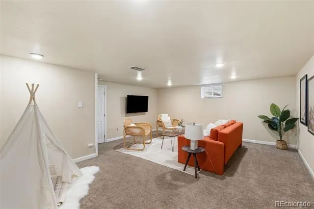 2206 W Uintah Street Colorado Springs, CO 80904