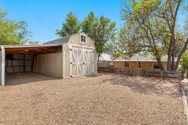2206 W Uintah Street Colorado Springs, CO 80904