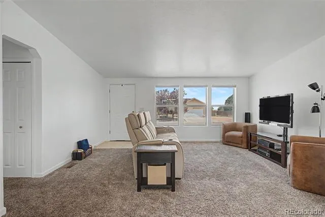 667 S Burro Drive Pueblo, CO 81007