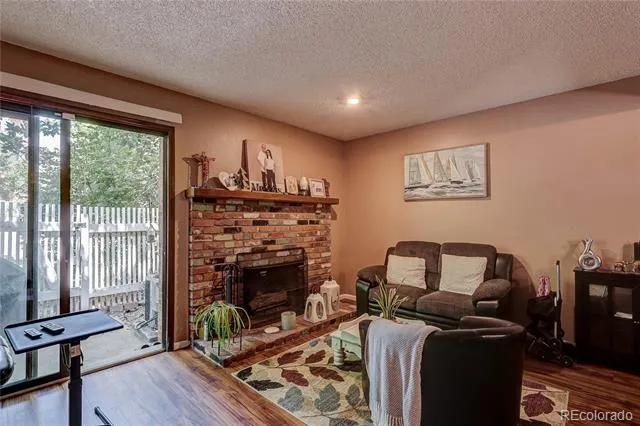 2754 S Lansing Way Aurora, CO 80014