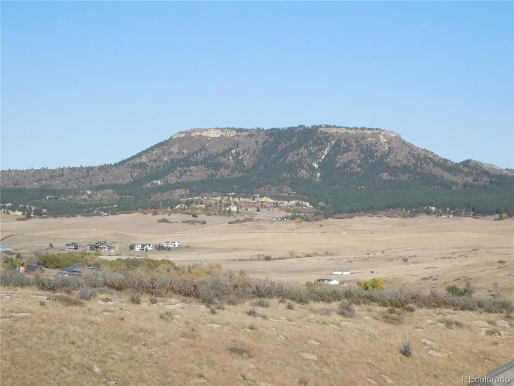 5498 Country Club Drive Larkspur, CO 80118